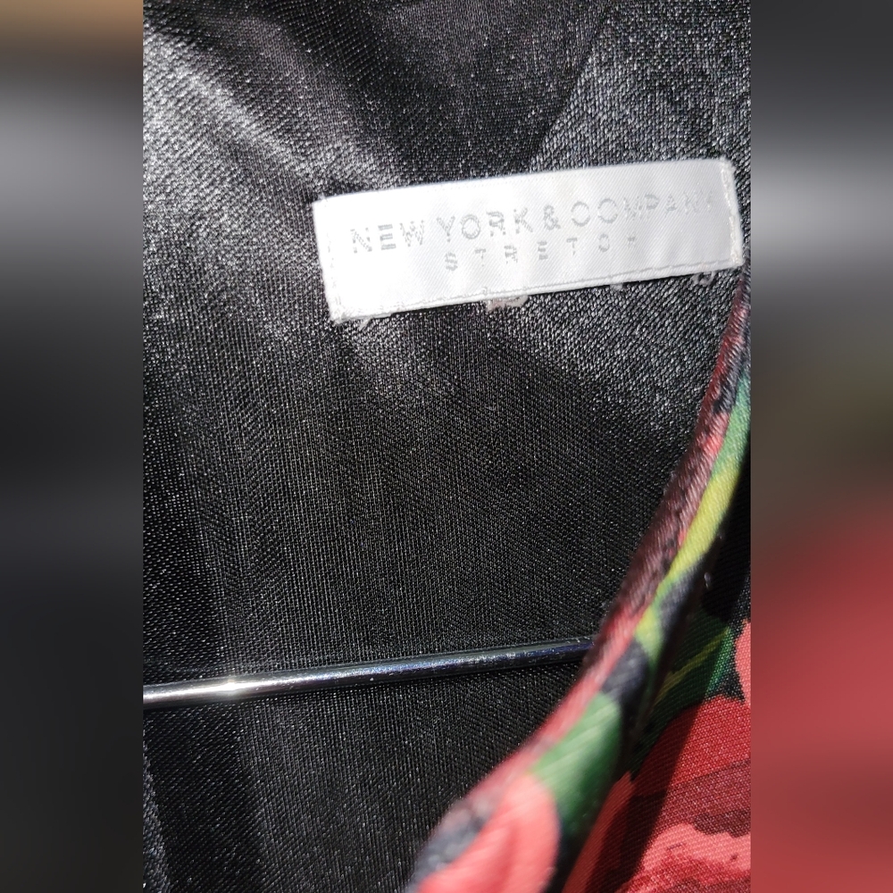 New York Company Queen of Hearts Sheath Dress. #12 - Picture 3 of 3